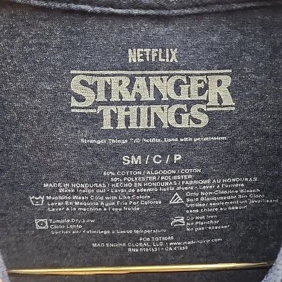 Netflix Stranger Things T-Shirt size Small - Picture 3 of 4